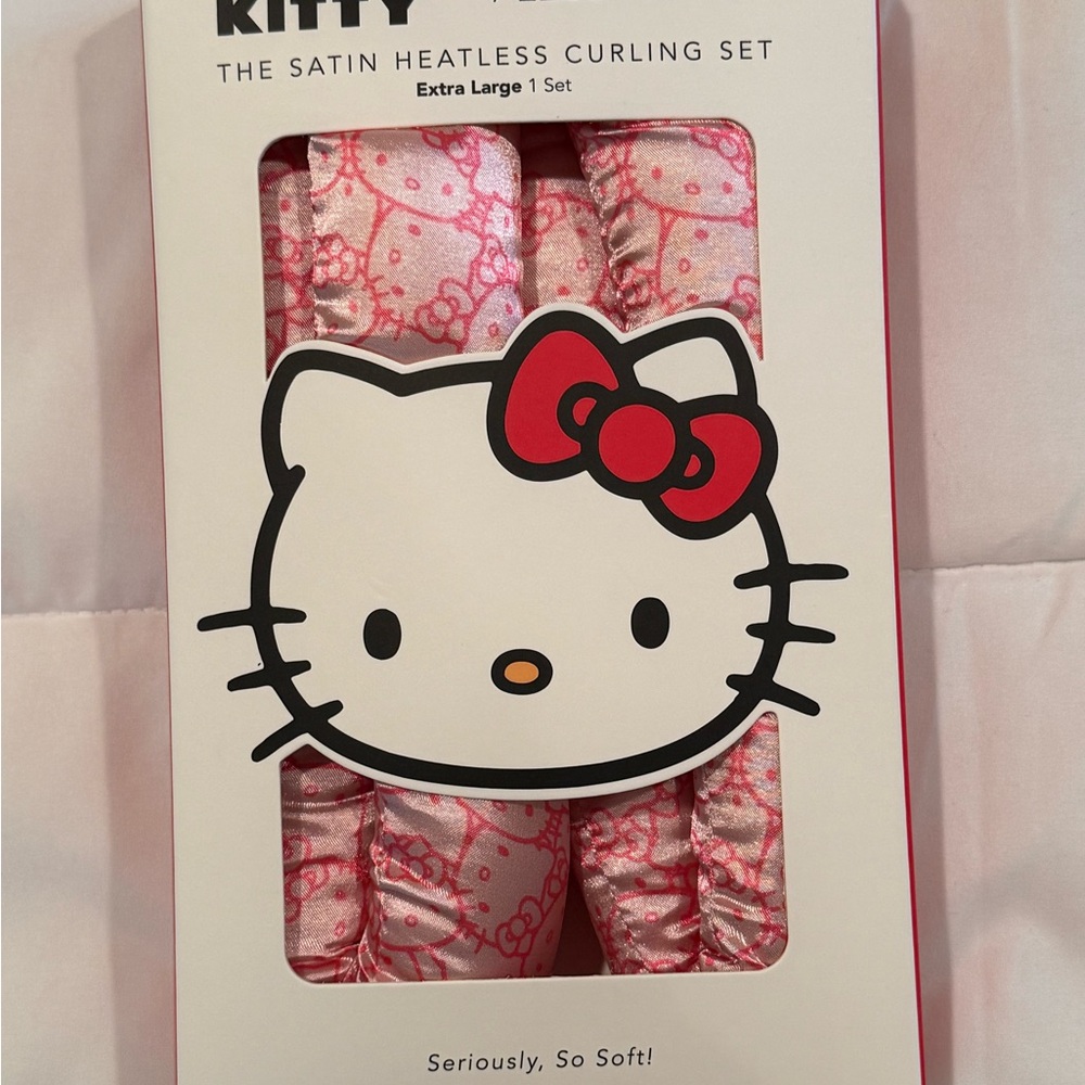 Kitsch Hello Kitty Satin Heatless Curling Set - Pink and Red